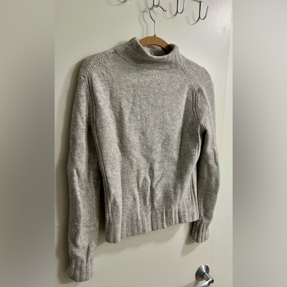 point sur | Women's Heather Gray Turtleneck Sweater - Picture 5 of 6